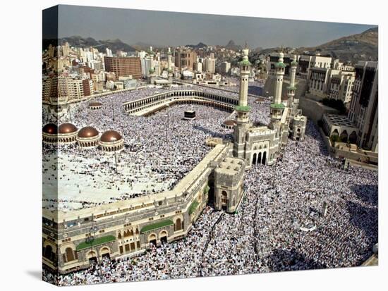 Hundreds of Thousands of Pilgrims Perform Friday Prayers at the Great Mosque in Mecca, Saudi Arabia-null-Stretched Canvas