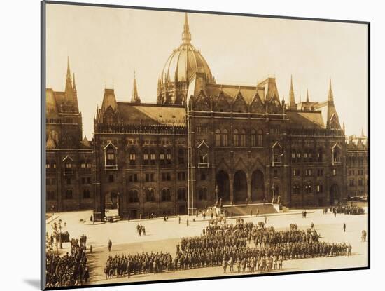 Hungary, Budapest, Budapest Occupied by Romanians in September-October 1919-null-Mounted Giclee Print