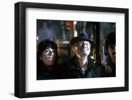 Hurlement The howling by Joe Dante with John Carradine, 1981 (photo)-null-Framed Photo