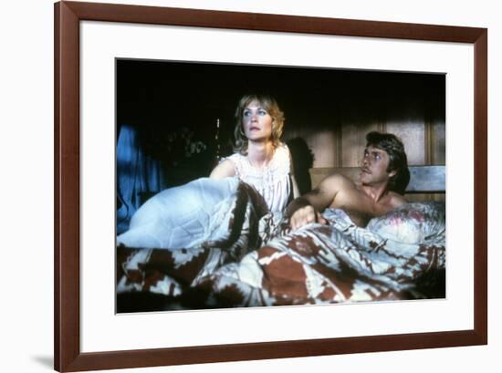 Hurlements, THE HOWLING, by JoeDante with Dee Wallace and Christopher Stone, 1981 (photo)-null-Framed Photo