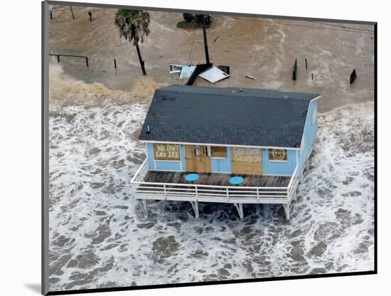 Hurricane Ike, Galveston, TX-null-Mounted Photographic Print