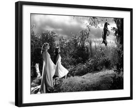 I Walked With A Zombie, Christine Gordon, Frances Dee, 1943-null-Framed Photo