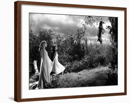 I Walked With A Zombie, Christine Gordon, Frances Dee, 1943-null-Framed Photo