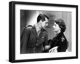 I Was A Male War Bride, Cary Grant, Ann Sheridan, 1949-null-Framed Photo