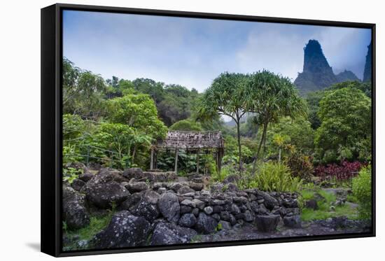 Iao Needle and Grass Shack, Iao Valley State Park, Maui, Hawaii, Usa-Roddy Scheer-Framed Stretched Canvas