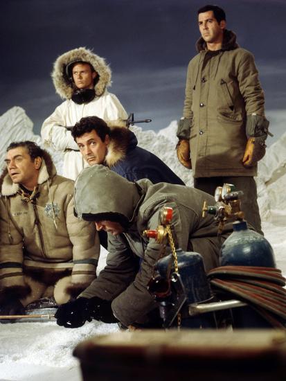 Ice Station Zebra Photo Allposters Com Ice Station Zebra Photo Allposters Com