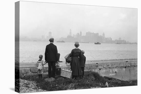 Immigrant Family Looking at New York Skyline-null-Stretched Canvas