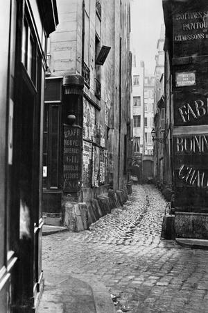 Impasse Des Bourdonnais, from Rue De La Limace, Paris, 1858-78' Giclee  Print - Charles Marville | AllPosters.com