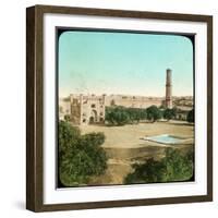 In the Fort, Lahore, India, Late 19th or Early 20th Century-null-Framed Giclee Print