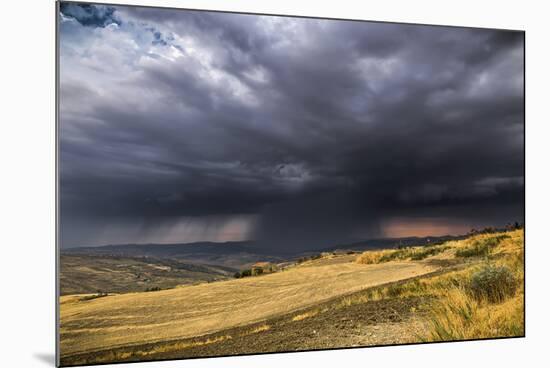 Incoming-Giuseppe Torre-Mounted Photographic Print