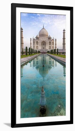 India. View of the Taj Mahal in Agra.-Ralph H^ Bendjebar-Framed Photographic Print
