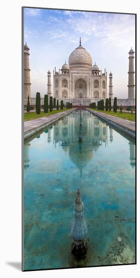 India. View of the Taj Mahal in Agra.-Ralph H^ Bendjebar-Mounted Photographic Print