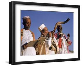 Indian Rabbi Blowing the Shofar Horn on the Jewish Sabbath-Alfred Eisenstaedt-Framed Photographic Print