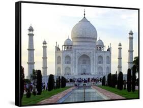 Indien Taj Mahal Jahrestag-Gurinder Osan-Framed Stretched Canvas