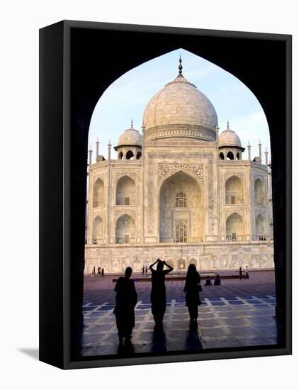 Indien Taj Mahal Jahrestag-Gurinder Osan-Framed Stretched Canvas