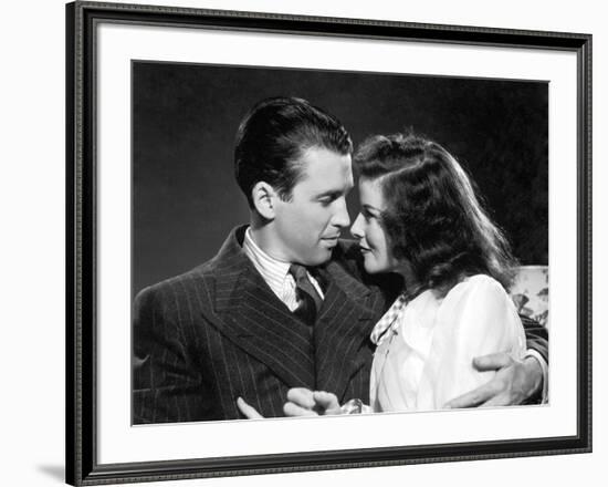 Indiscretions THE PHILADELPHIA STORY by George Cukor avecJames Stewart and Katharine Hepburn, 1940 -null-Framed Photo