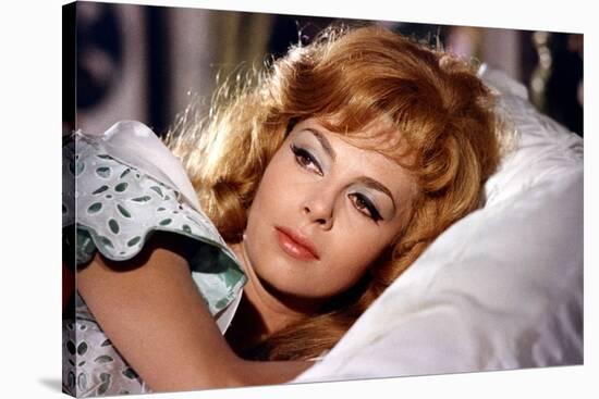INDOMPTABLE ANGELIQUE, 1967 directed by BERNARD BORDERIE Michele Mercier (photo)-null-Stretched Canvas