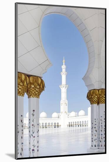 Inner Courtyard, Sheikh Zayed Bin Sultan Al Nahyan Moschee, Al Maqtaa-Axel Schmies-Mounted Photographic Print