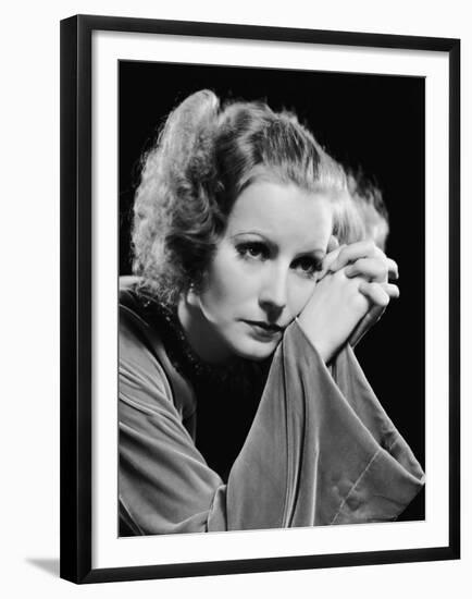 INSPIRATION, 1931 directed by CLARENCE BROWN Greta Garbo (b/w photo)-null-Framed Photo