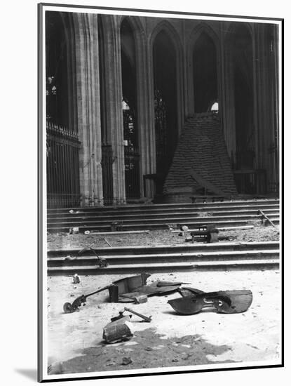 Interior of Saint-Eloi Church in Dunkirk, 1915-Jacques Moreau-Mounted Photographic Print