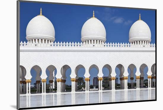 Internal View of the Sheikh Zayed Mosque, Al Maqta District of Abu Dhabi, Abu Dhabi-Cahir Davitt-Mounted Photographic Print