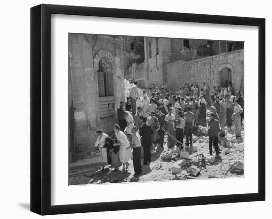 International Red Cross Employees Helping Jewish Refugees-null-Framed Photographic Print