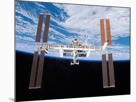 International Space Station in 2007-null-Mounted Photo