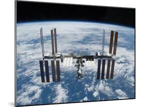 International Space Station in 2009-null-Mounted Photo