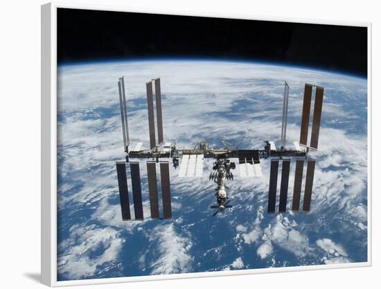 International Space Station in 2009-null-Framed Photo