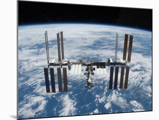 International Space Station in 2009-null-Mounted Photo