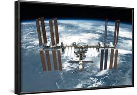 International Space Station Planet Earth 2 2011 Photo Poster-null-Framed Poster