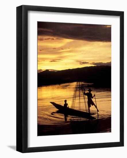 Intha Fisherman Rowing Boat With Legs at Sunset, Myanmar-Keren Su-Framed Photographic Print