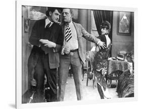 INTOLERANCE, 1916 directed by DAVID WARK GRIFFITH (b/w photo)-null-Framed Photo