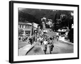 Invasion Of The Body Snatchers, Dana Wynter, Kevin McCarthy, 1956-null-Framed Photo