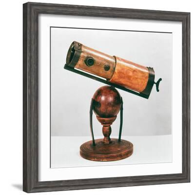 Isaac Newton's Reflecting Telescope, 1668' Photographic Print - Sir Isaac  Newton | AllPosters.com