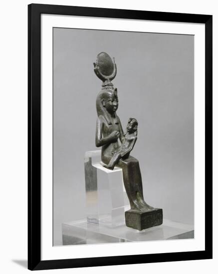 Isis allaitant Harpocrate (Horus enfant)-null-Framed Giclee Print