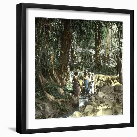 Island of Java (Indonesia), the Fountain of Ka-Leon, Levy et Fils-Framed Photographic Print