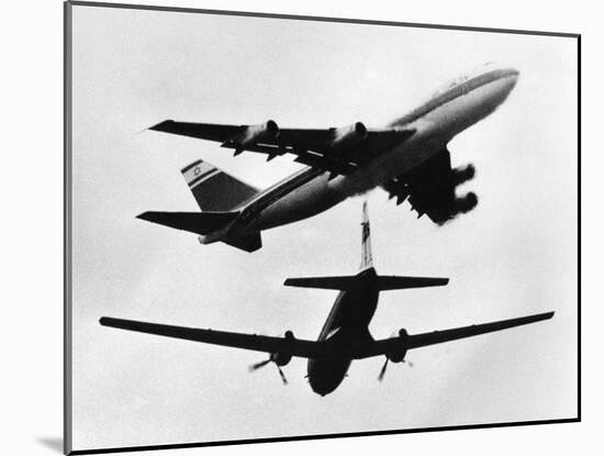 Israeli El Al Boeing 747 and a Propeller HS 748 Nearly Miss One Another, June 1948-null-Mounted Photographic Print