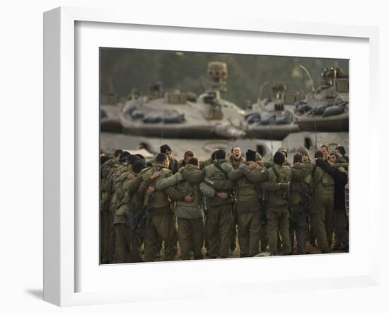 Israeli Soldiers Chant Slogans after a Briefing before Entering Gaza on a Combat Mission-null-Framed Photographic Print