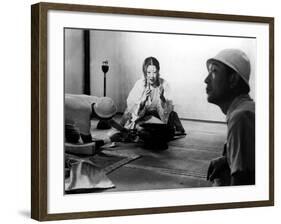 Isuzu Yamada, Director Akira Kurosawa On The Set Of Throne Of Blood, (AKA Kumonosu Jo), 1957-null-Framed Photo