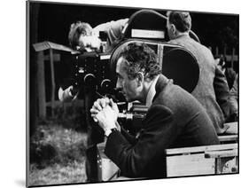 Italian director Michelangelo Antonioni (1912 - 2007) on the set of his film Blow Up, 1967 (b/w pho-null-Mounted Photo