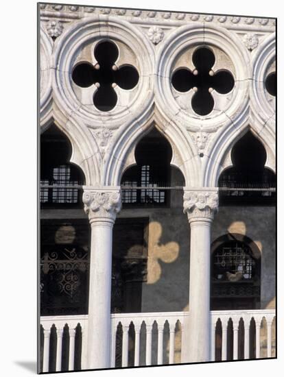 Italie, Venise / Italy, VenicePlace St. Marc, Doges Palace DetailDetail of the Doges Palace-Guy Thouvenin-Mounted Photographic Print