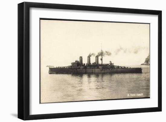 Italienisches Kriegsschiff, R.Nave, Amalfi-null-Framed Giclee Print