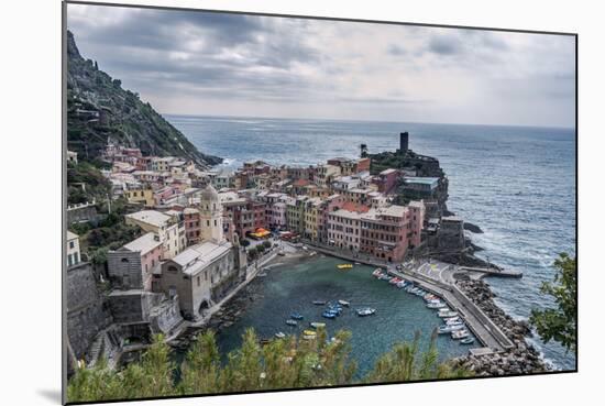 Italy, Cinque Terre, Vernazza-Rob Tilley-Mounted Photographic Print