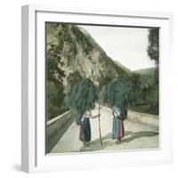 Italy, Peasant Women Returning from the Fields-Leon, Levy et Fils-Framed Photographic Print