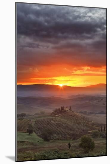 Italy, Tuscany, Siena District, Orcia Valley, Podere Belvedere Near San Quirico D'Orcia.-Francesco Iacobelli-Mounted Photographic Print