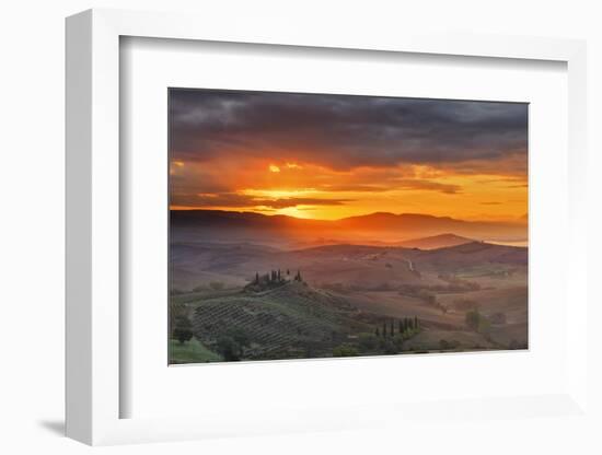 Italy, Tuscany, Siena District, Orcia Valley, Podere Belvedere Near San Quirico D'Orcia.-Francesco Iacobelli-Framed Photographic Print