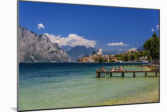 Italy, Veneto, Lake Garda, Malcesine, Townscape with Scaliger Castle-Udo Siebig-Mounted Photographic Print