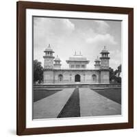 Itmad-Ud-Daulah's Tomb, Agra, India, Early 20th Century-H & Son Hands-Framed Giclee Print