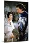 IVANHOE, 1952 directed by RICHARD THORPE Elizabeth Taylor and George Sanders (photo)-null-Mounted Photo
